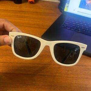 Y2K White Raybans Wayfarer